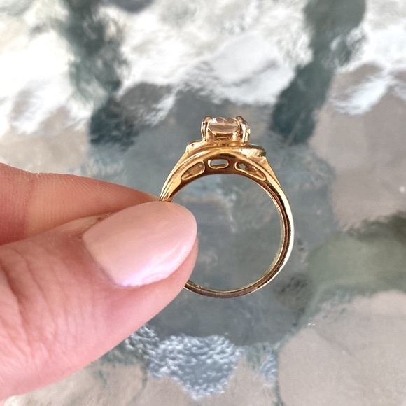 Gold Tone Round Cut Crystal Ring, Size 8 - Picture 9 of 15